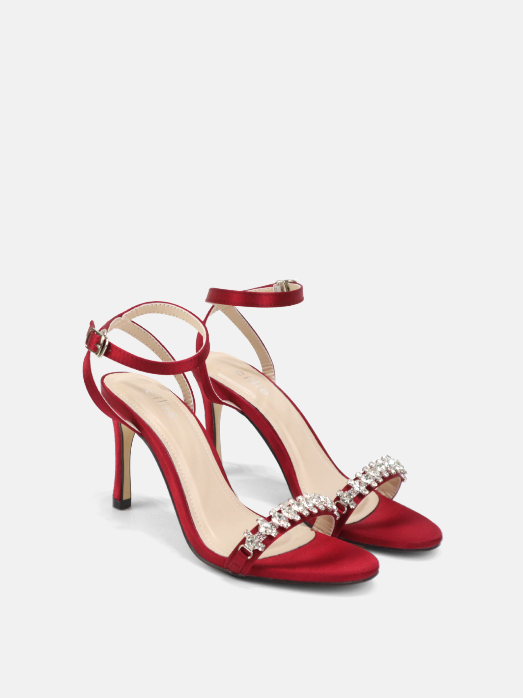 Gửi giày dép đi Tây Ban Nha: Hàng cá nhân làm quà tặng cho người yêu thương