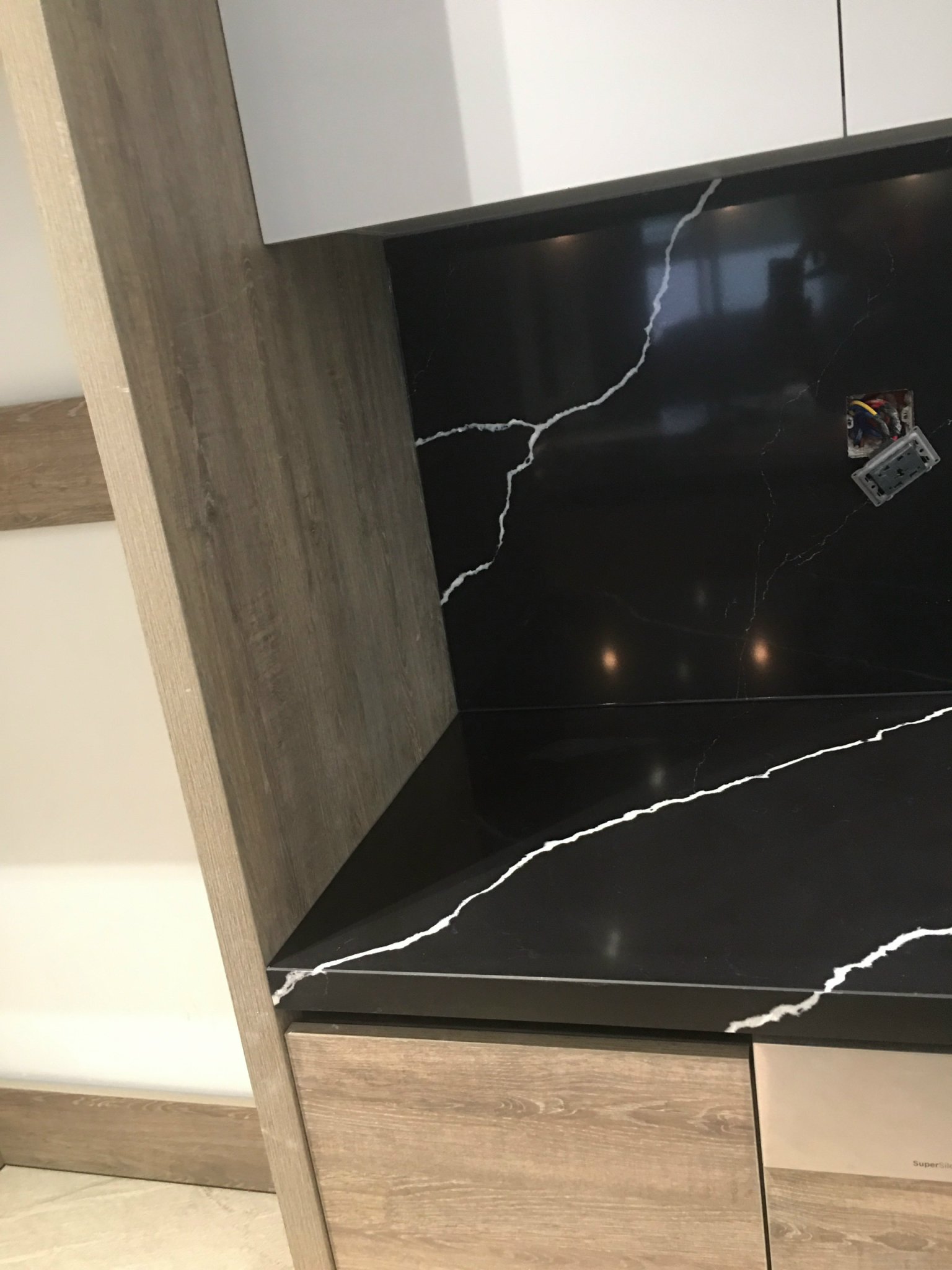 ĐÁ THẠCH ANH CAO CẤP NERO MARQUINA BQ8740 