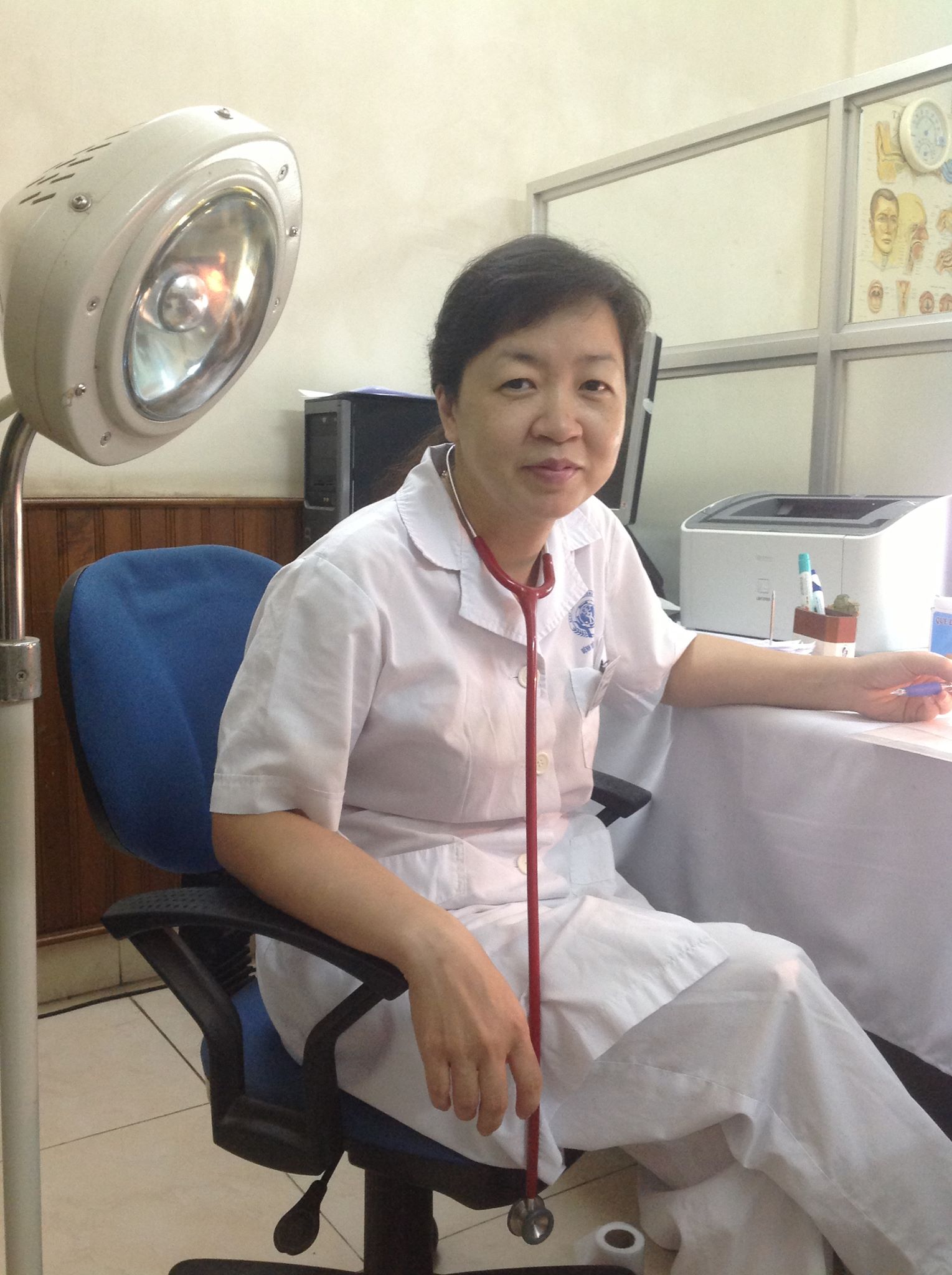 Bác sĩ Hồng Hanh là ai